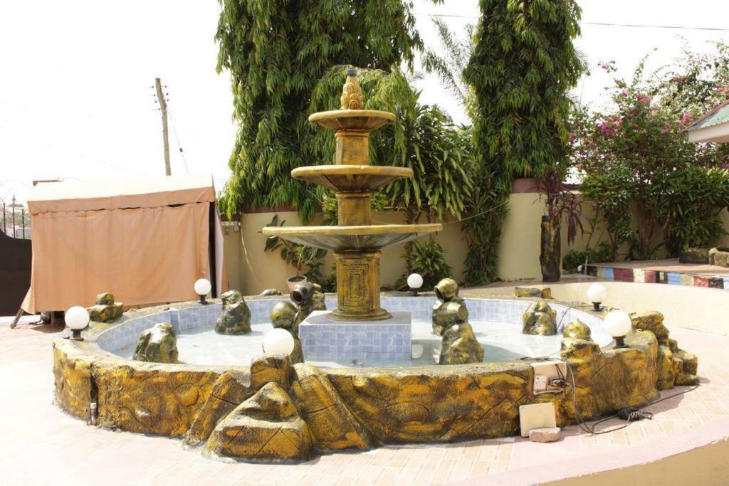 Gya-Son Royal Guest House Kumasi Ngoại thất bức ảnh